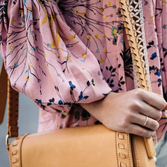 Chicwish Boho Floral Crochet V-Neck Pink Tunic S/M Romantic - Picture 3 of 9